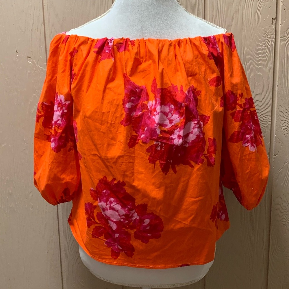 Scoop Top. NWT